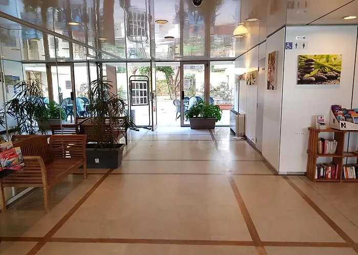 Апартаменти Centre Les Pins *